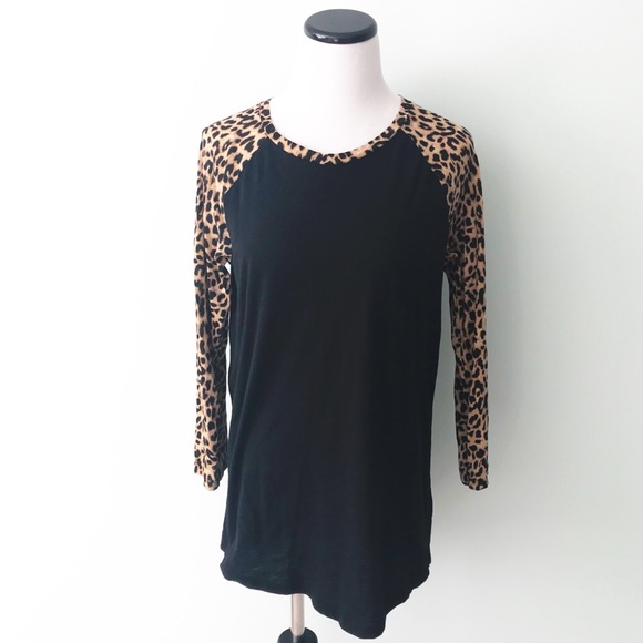 PINK Victoria's Secret Tops - PINK VS Victoria’s Secret Black leopard Top
